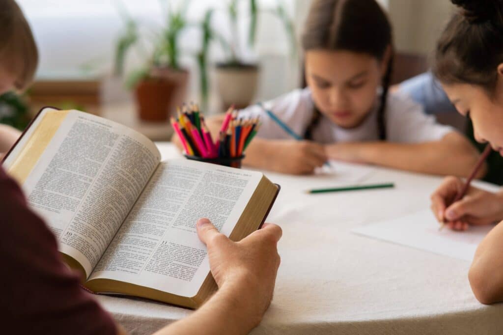 Niños en la sala de clases